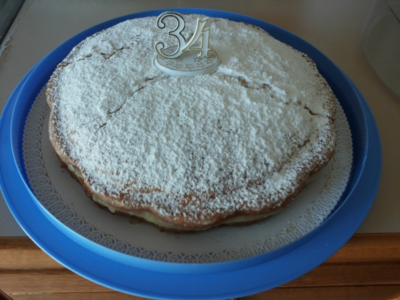 Aggiunta di crema pasticcera all'arancia